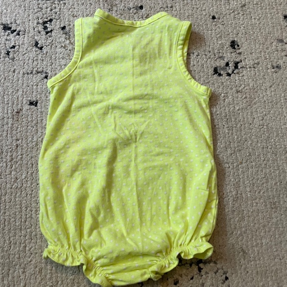 Carter’s baby girls size 6 months romper yellow white polkadot flamingo - Picture 5 of 5